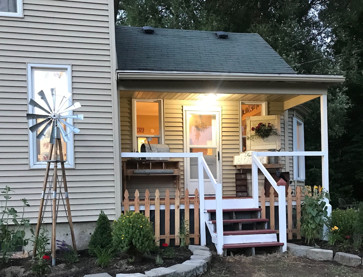 The Crow 's Nest- Farmhouse Retreat in No. Spokane