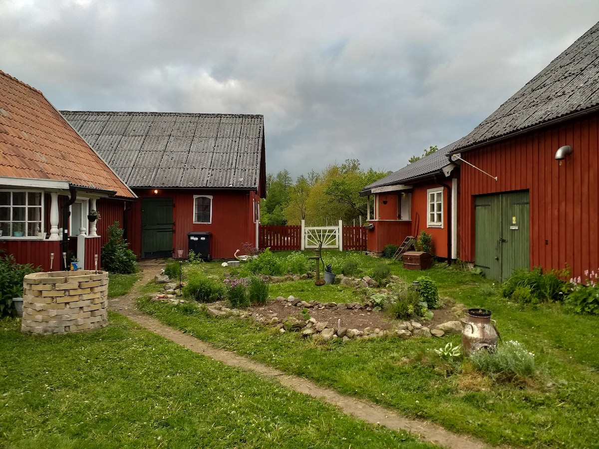 客房位于斯科讷（ Skåne ）一个小农场上的客房