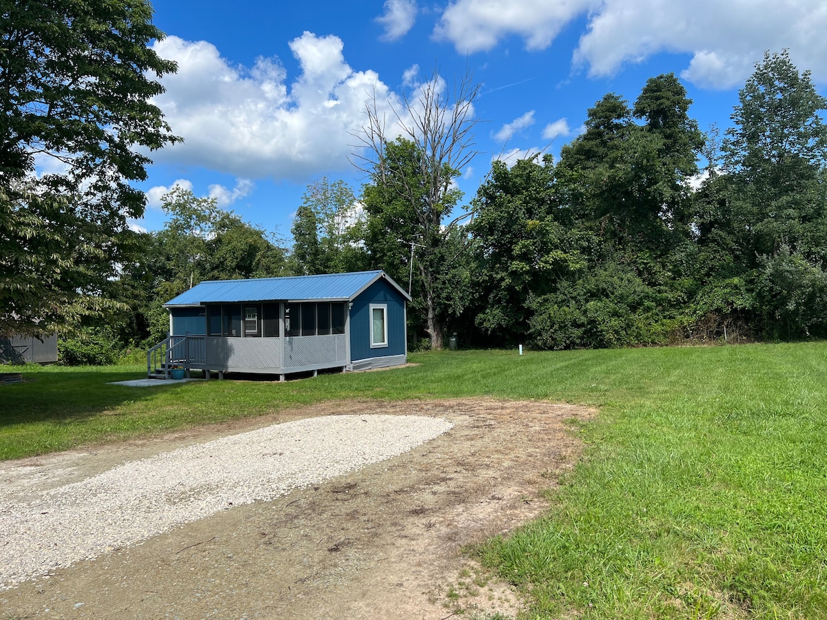 Tiny Bluebird Cottage-Near Seneca Lake