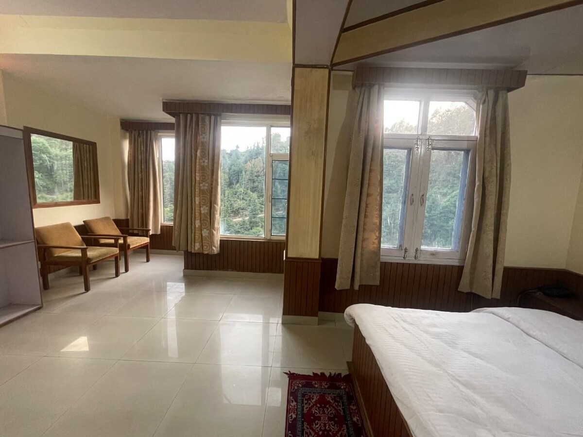 4 - bedroom forest view home in shoghi shimla