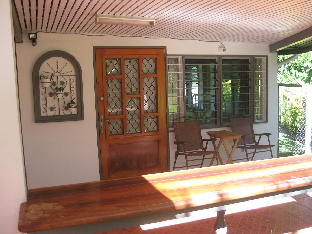 Hibiscus Guest Villa