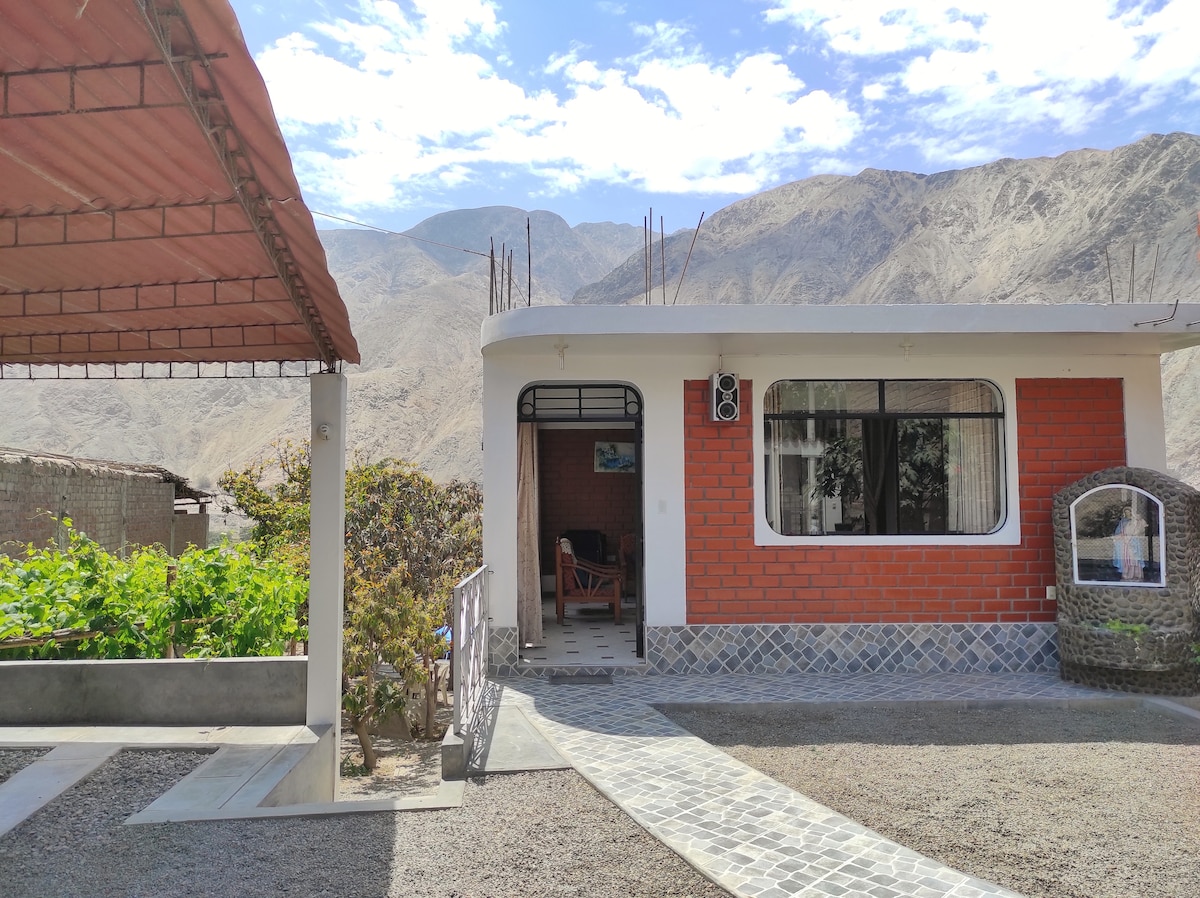 Sunset House, Lunahuana