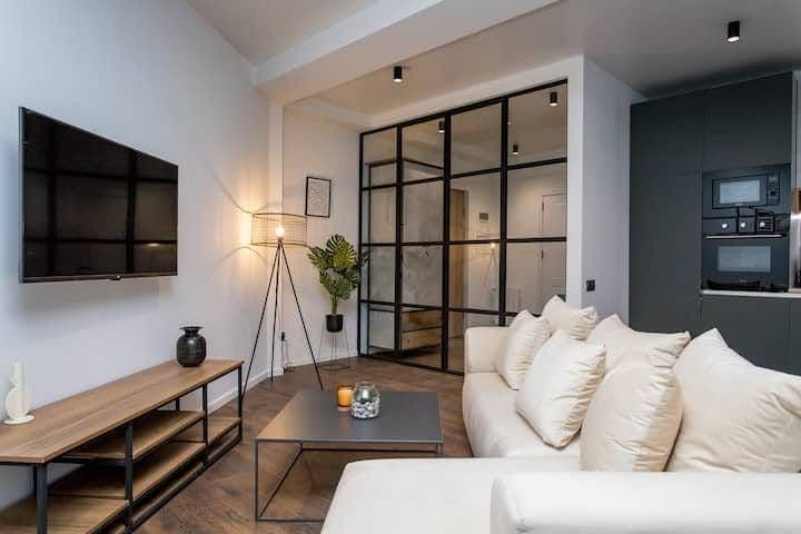 New & Stylish 1 bedroom apartment near Fabrika