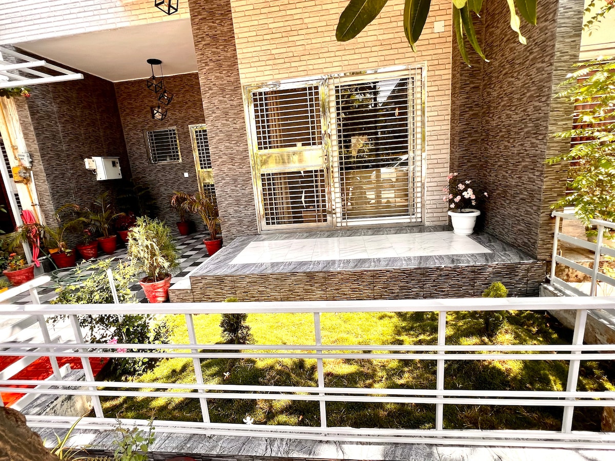 Serene Villa-Homestay-Greater Noida-India Expo MC