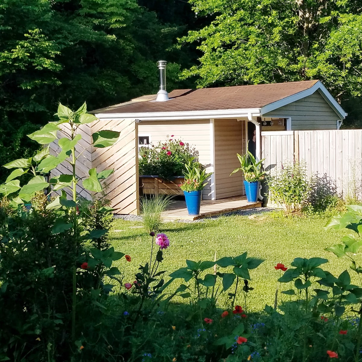 Backyard Garden Tiny Cottage at Oliver Hollar.