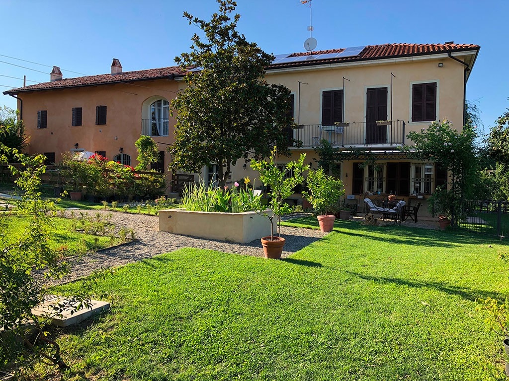 Vicentini's Farm in Monferrato Rose