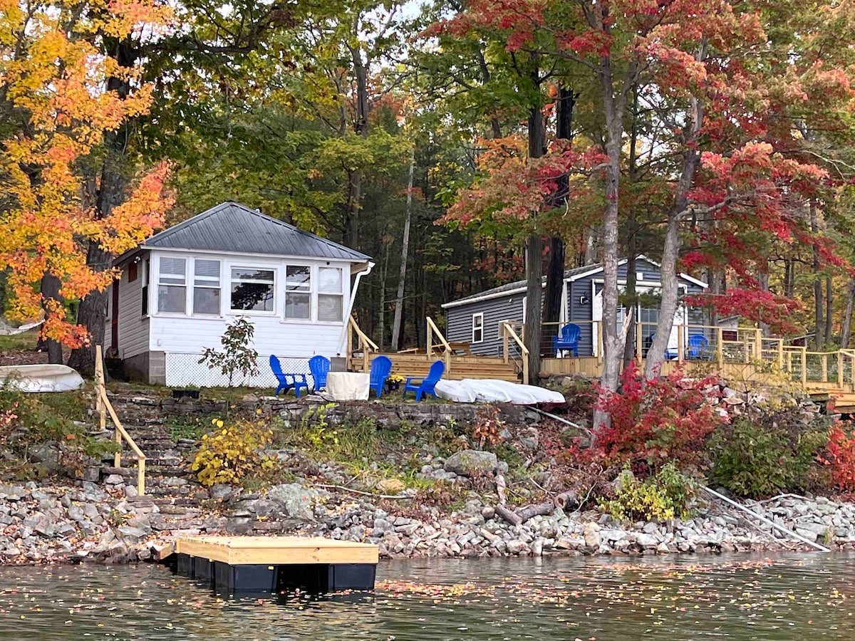 2 Lakeside Cottages/2 docks/One Big Party