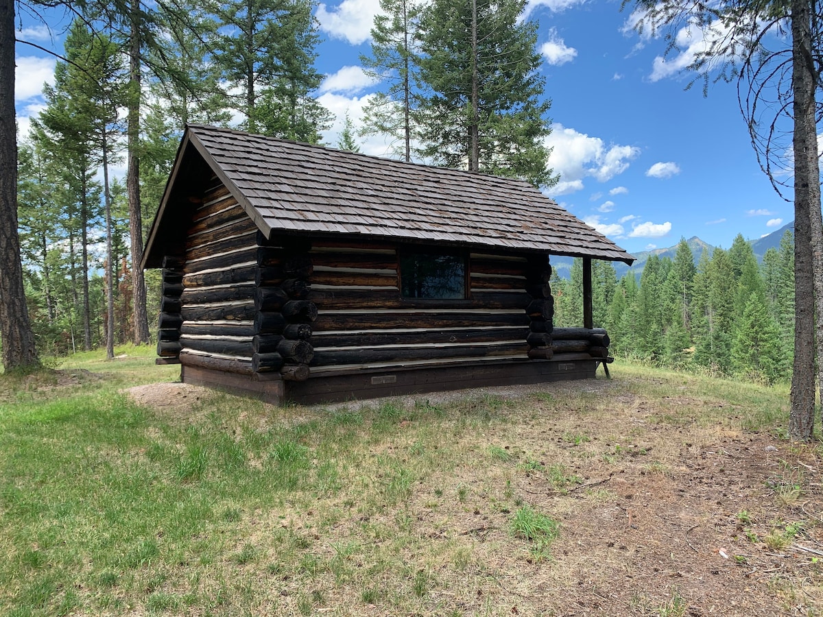 1884 Montana Trapper's Cabin -Idyllic Location