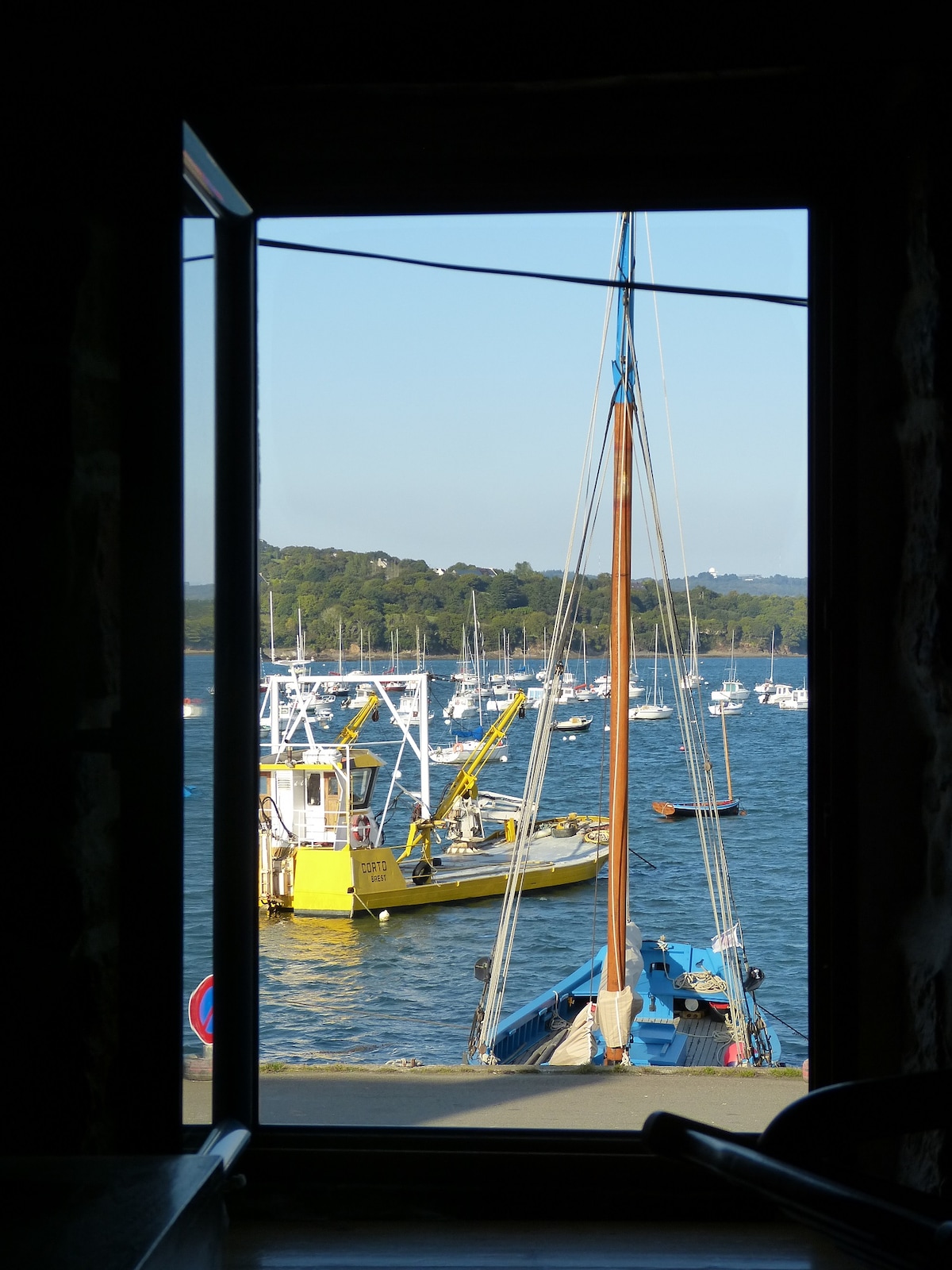 Maison de pêcheur à Plougastel, les pieds dans l'o