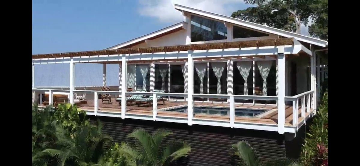 Casa de Ensueno w/ deck, pool-, near the beach!!