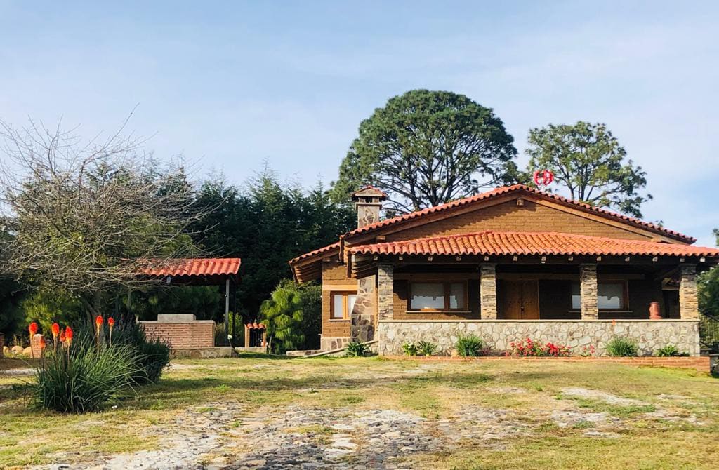 Cabaña con vista al Volcán y Nevado de Colima