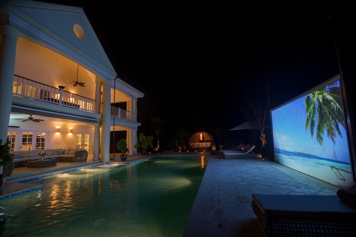 阳光别墅（ Villa Sunshine ） -泳池供暖，电影屏幕，厨师