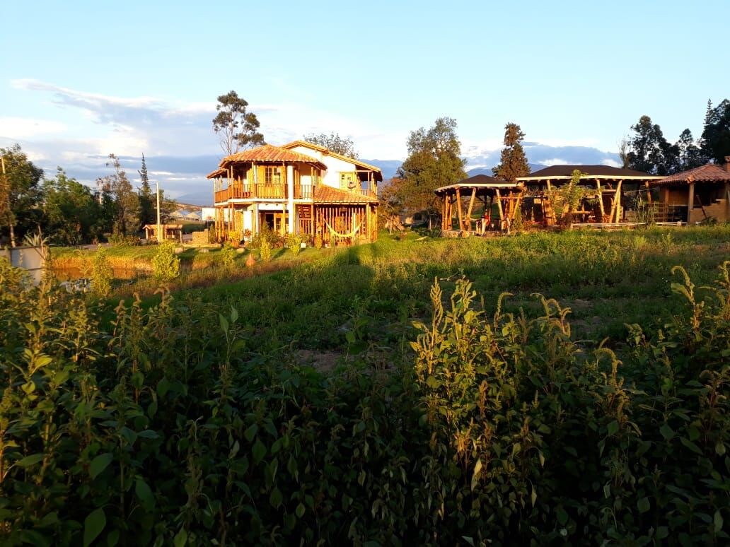 莱瓦镇（ Villa de Leyva ）附近的美丽乡村民宅