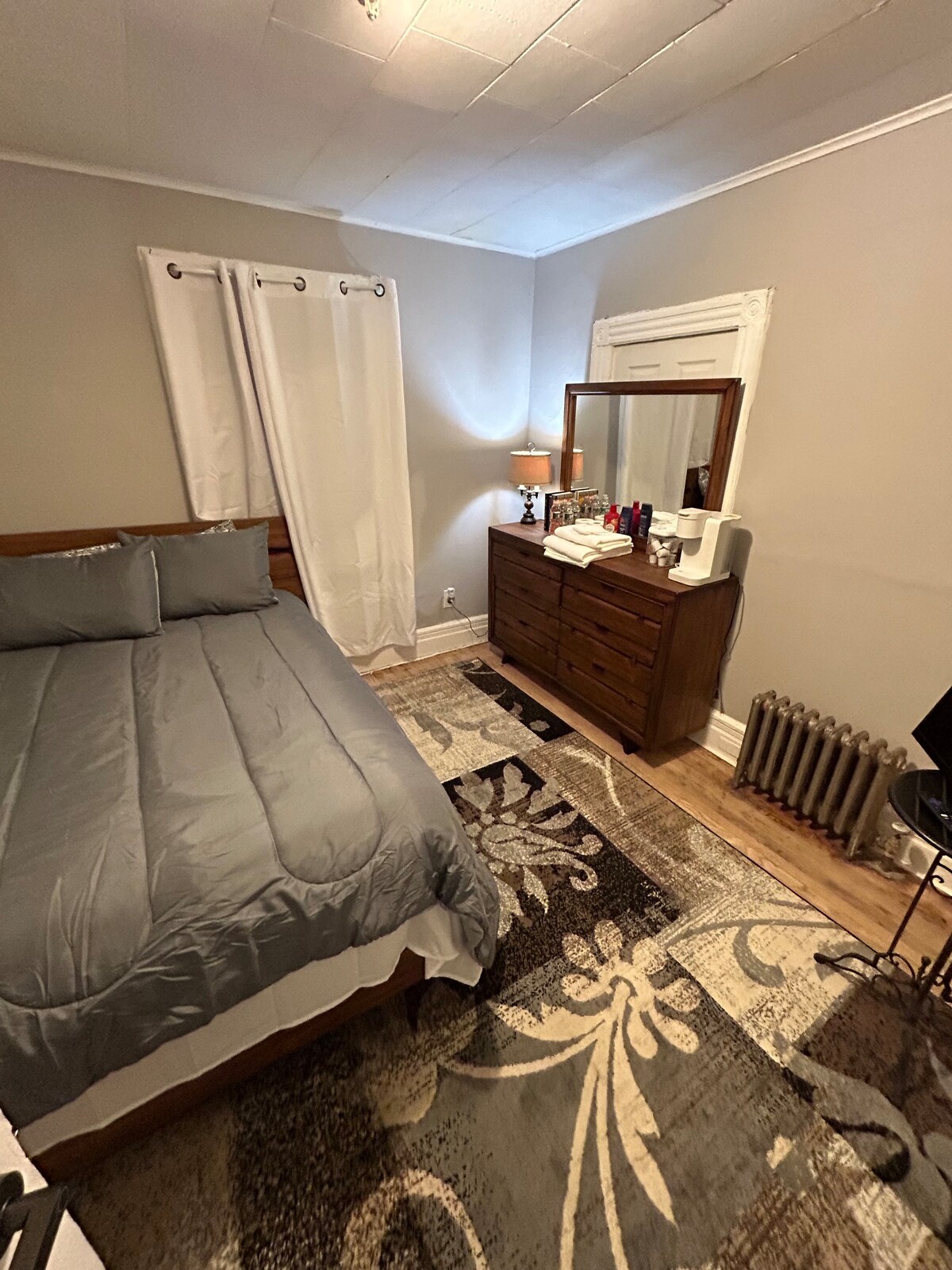 Private Room in the Heart of Passaic