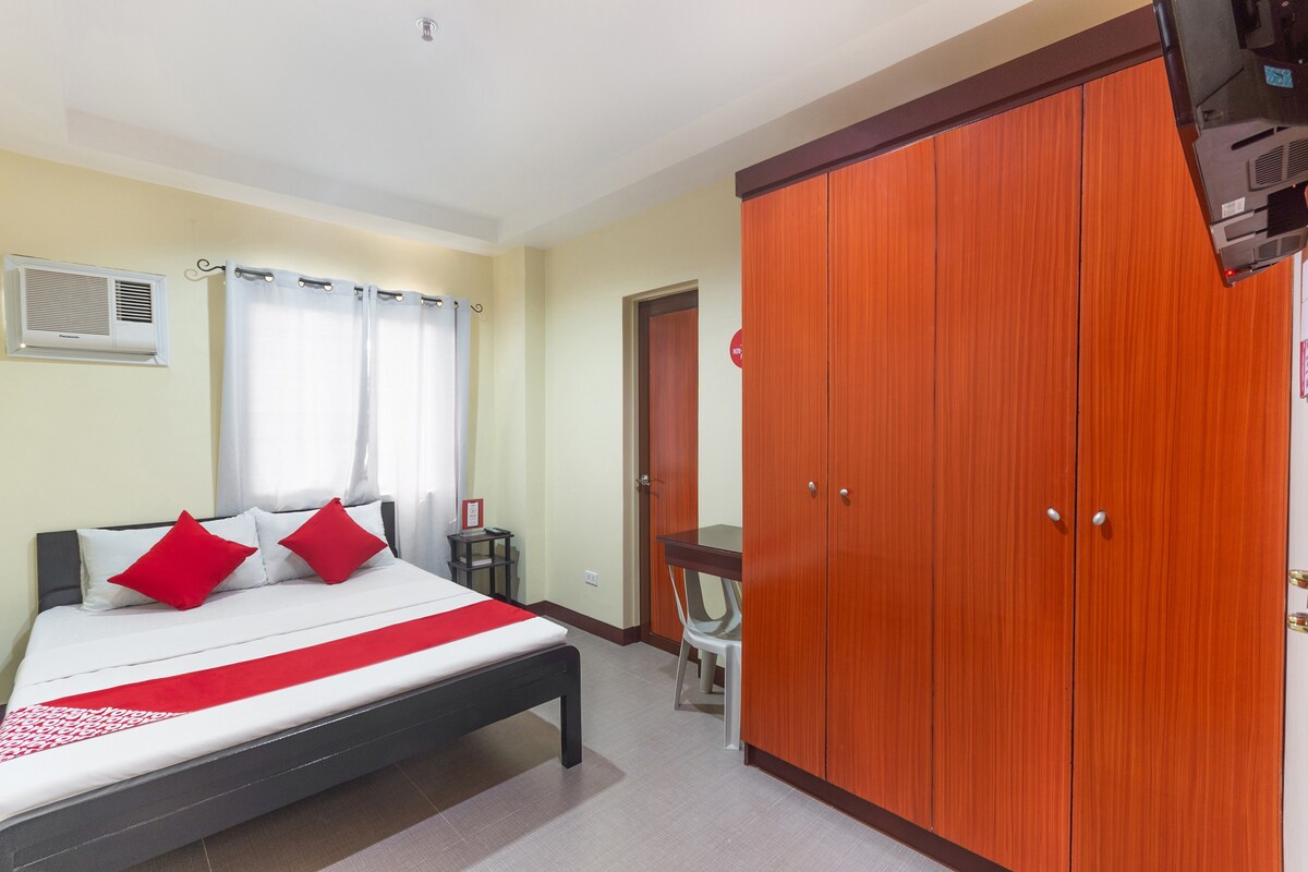 Deluxe Double Stay @ Blue Horizon Hostel