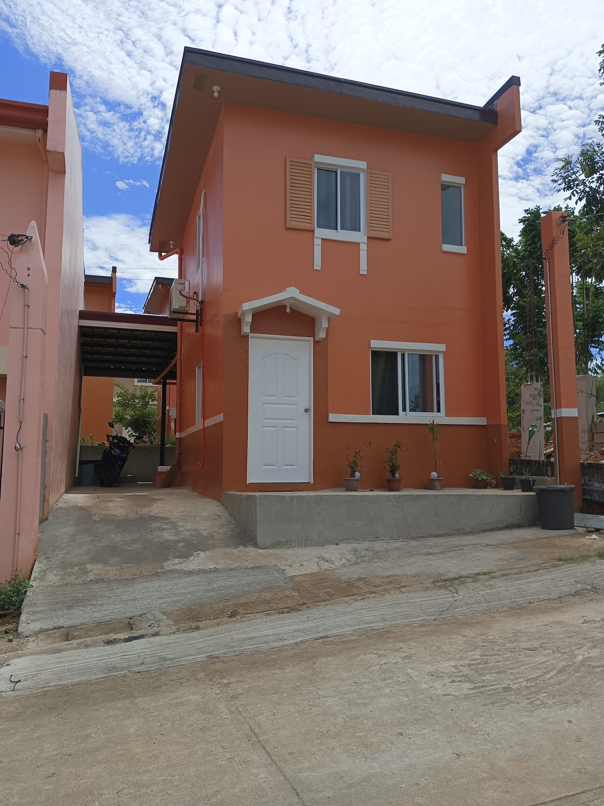 2-Storey Townhouse in Camella/6persons/2rooms