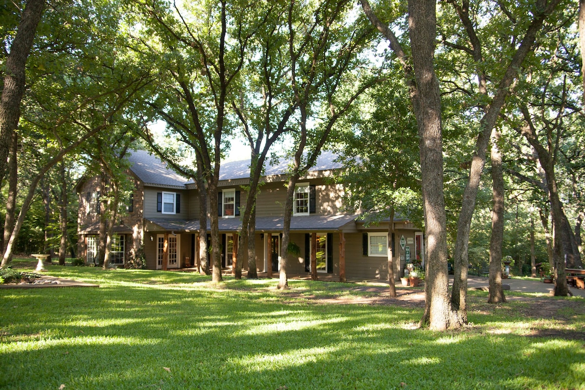 Jolly Cabin on Grapevine Lake ；靠近DFW机场