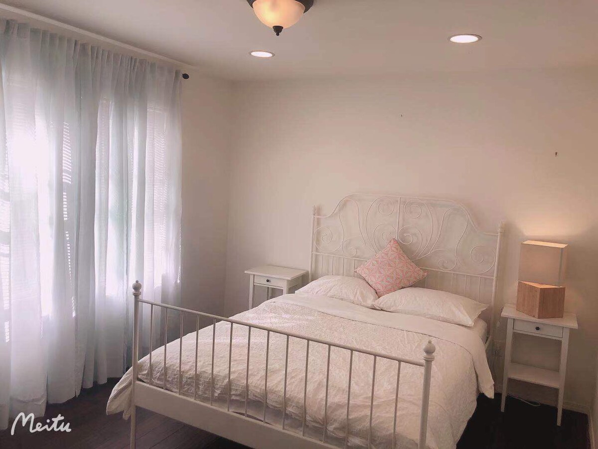 Lux private room in Alhambra Downtown 华人区中心步行华人超市