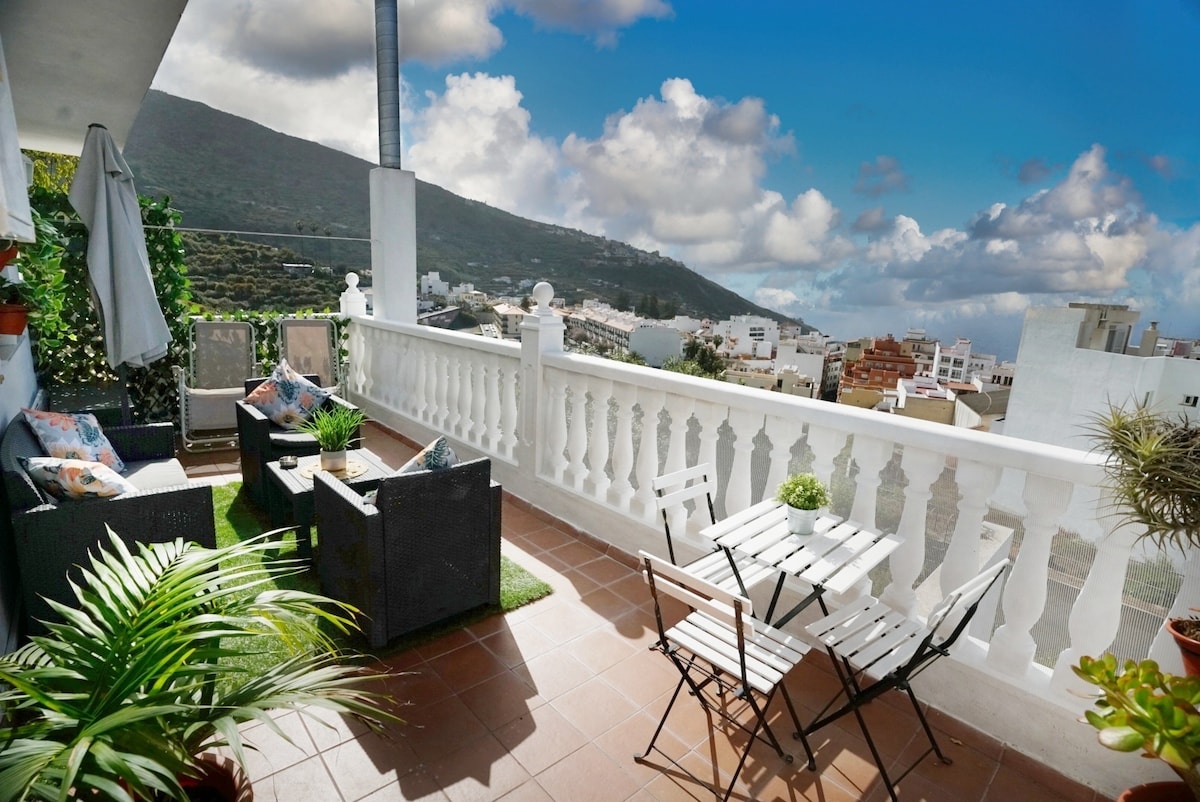 Terraza, céntrico pueblo + aparcamiento cerca