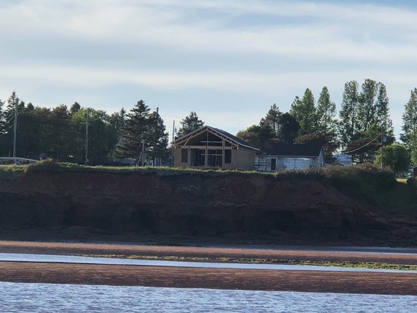 Sealview Lodge. Waterfront.建于2020年