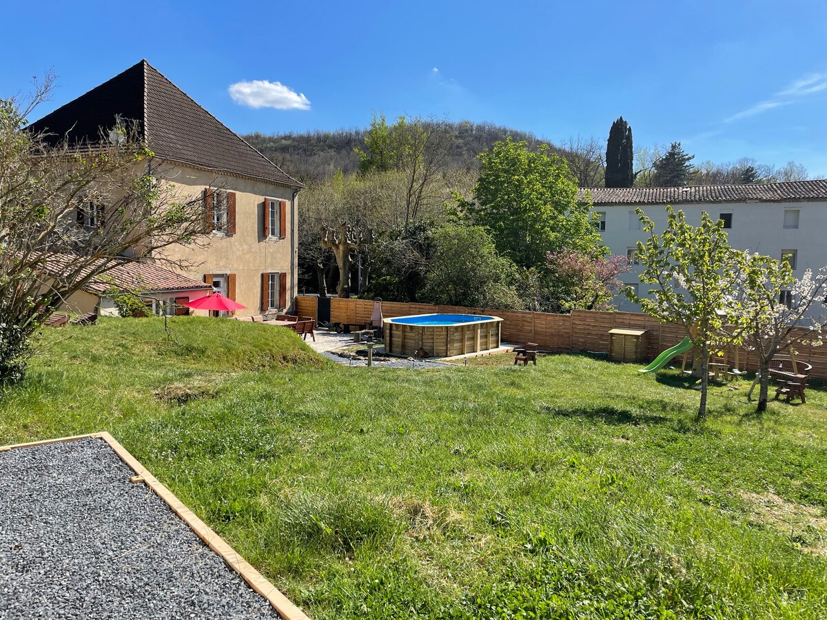 Newly renovated house in Campagne with pool
