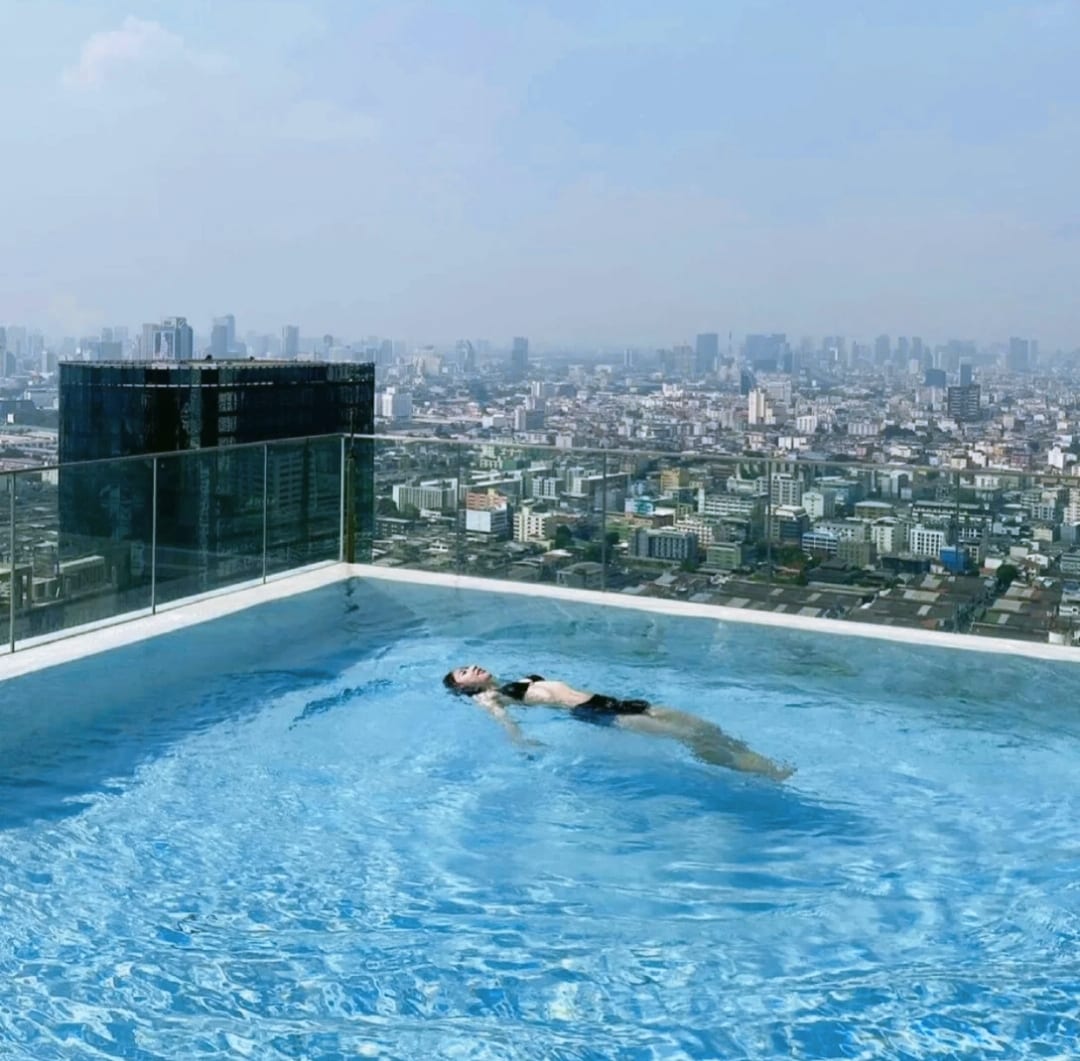 infinity pool asoke rama9 2bed/bathrooms joddfairs