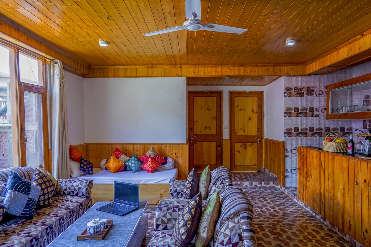 6BR Luxurious Cottage with Exotic Viewof Himalayas