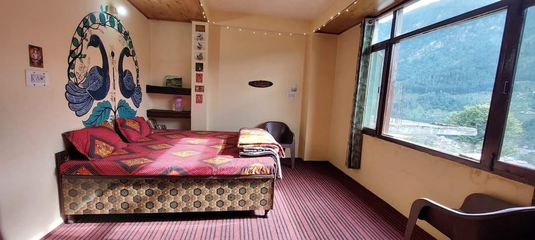 Private 1BHK in Nasogi, Manali.