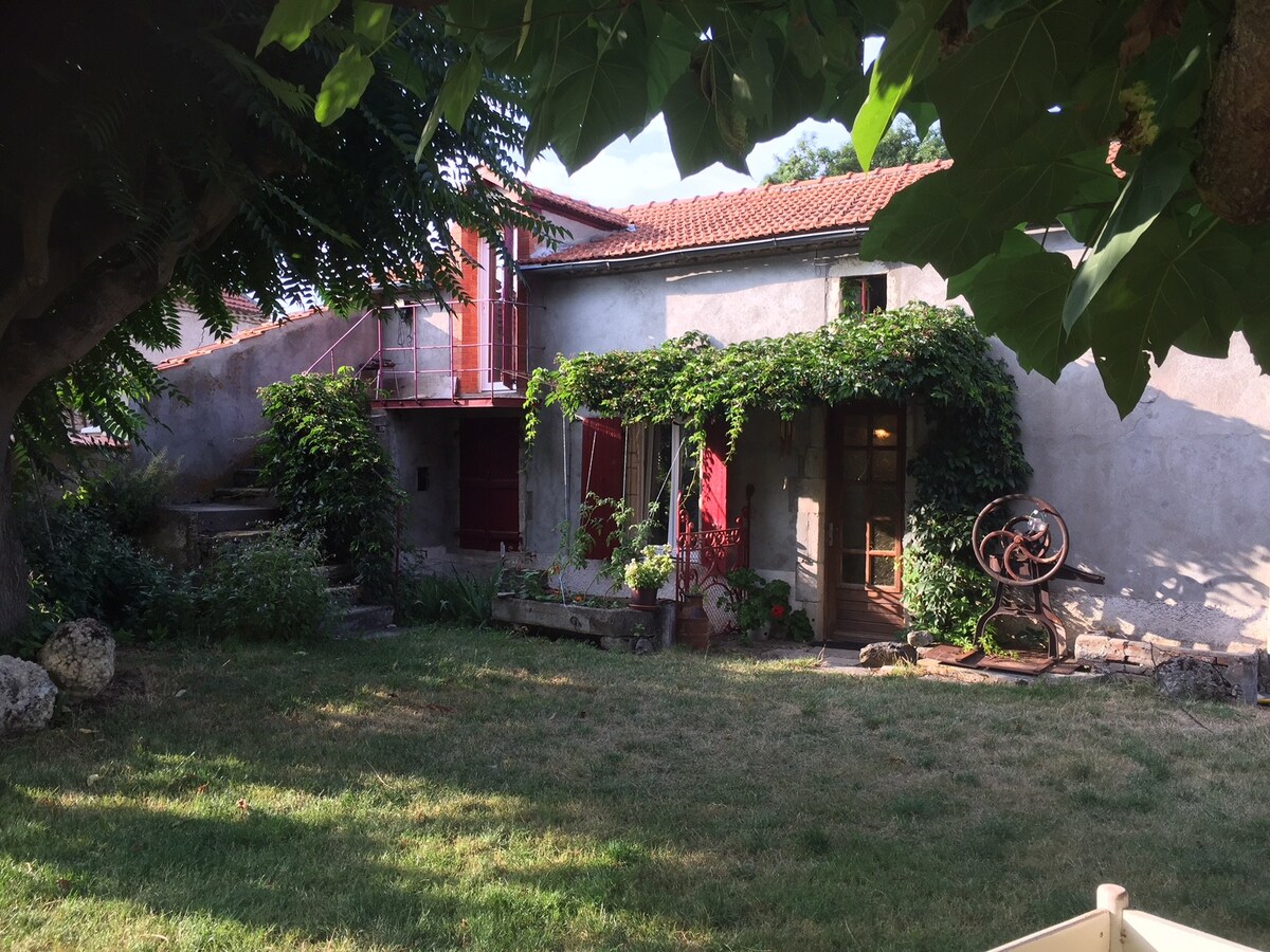 美丽的奥弗涅（ Auvergne ）民宅，值得探索！