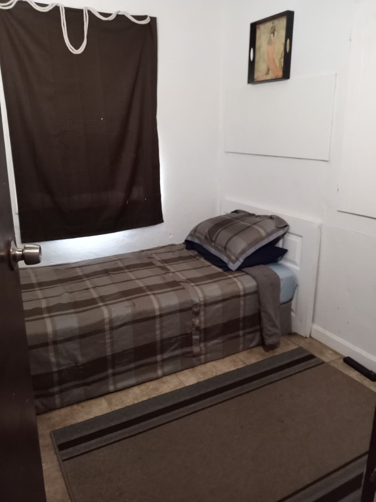 small dorm style bedroom