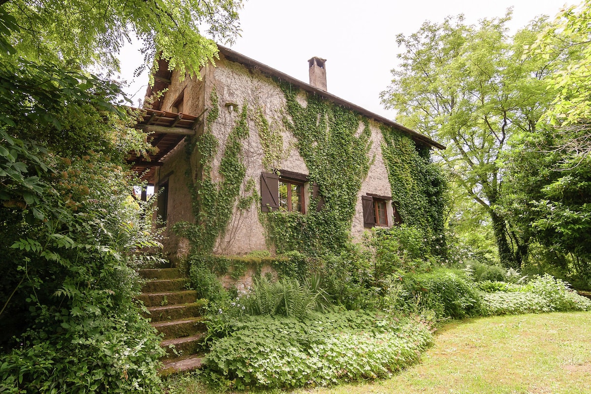 Les Eyzies-De-Tayac-Sireuil小屋，带泳池