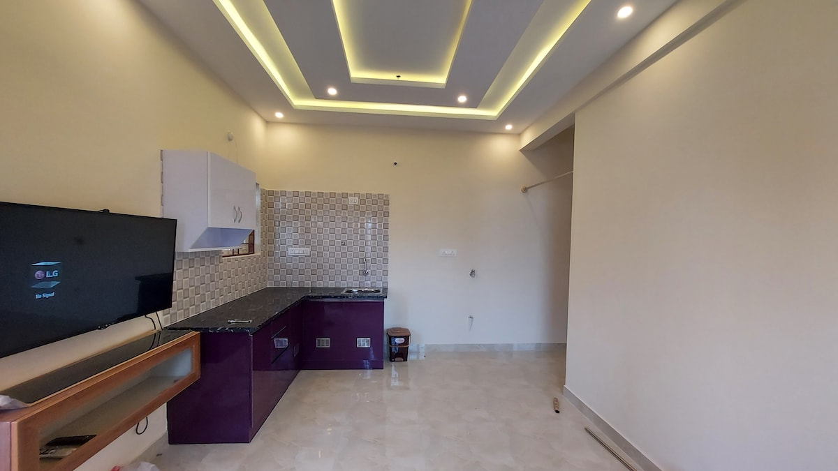 Entire home (VII) Fully furnished couple friendly