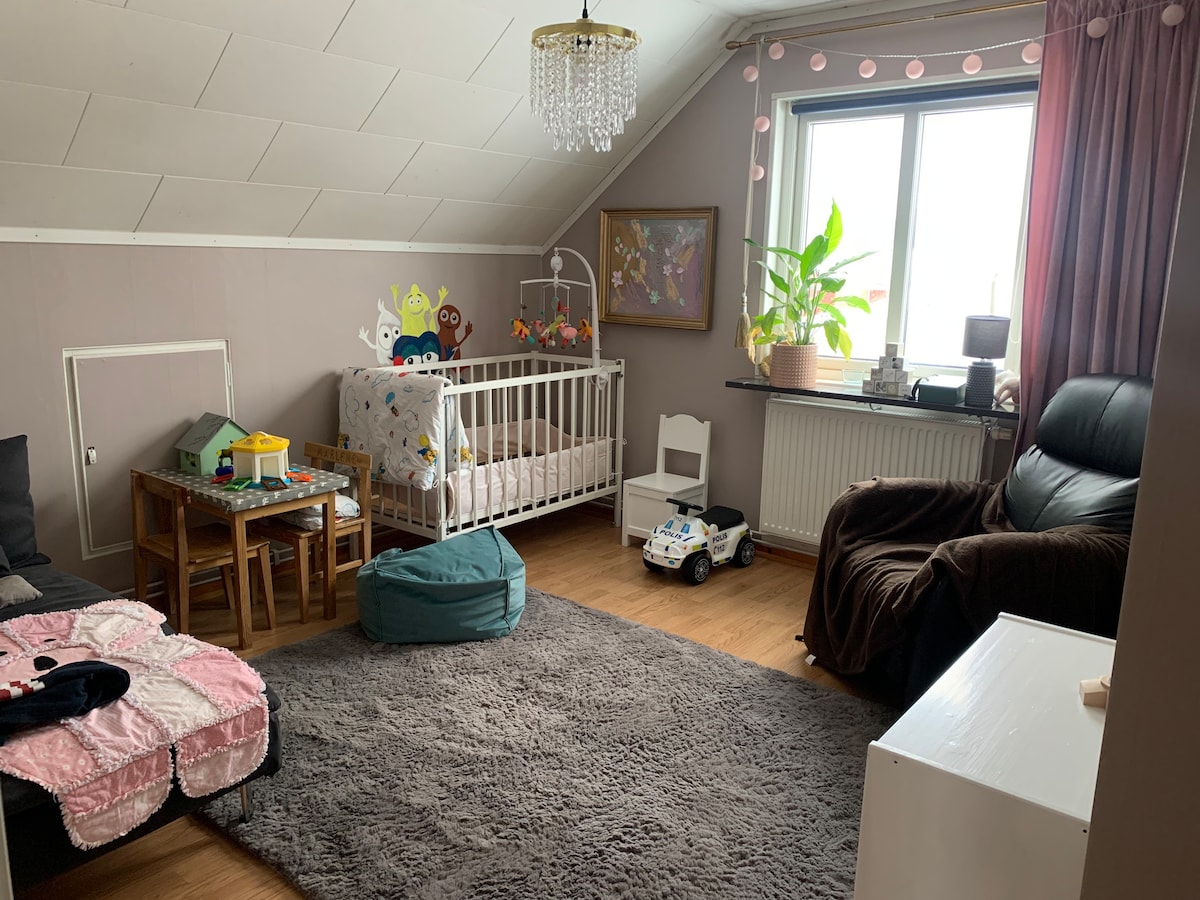 Odensala儿童友好型住宅，地址为Storsjöcupen 2023。