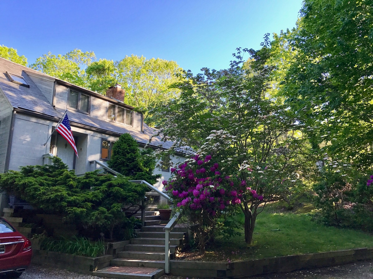 Montauk Serene Haven in Peaceful Hither Woods ！