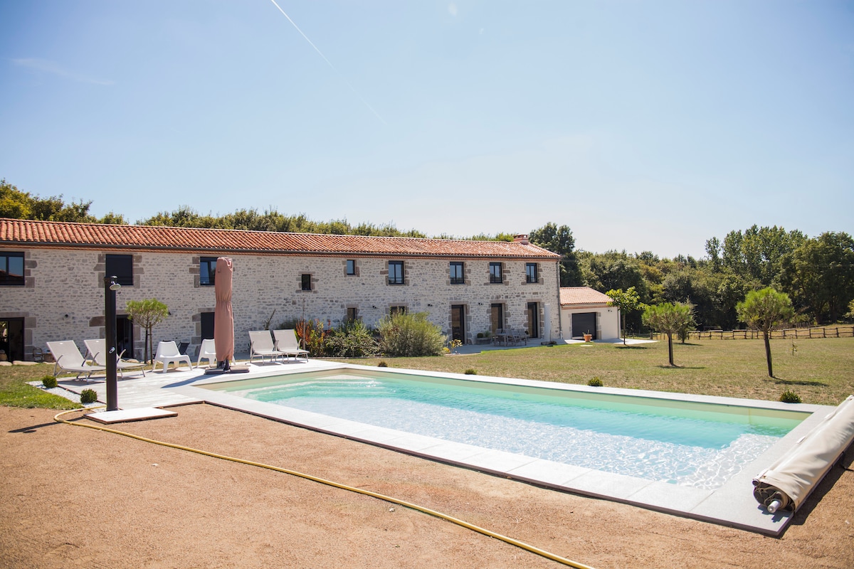 Gîte 4* " La Grange"+ piscine 10 Km du Puy du Fou