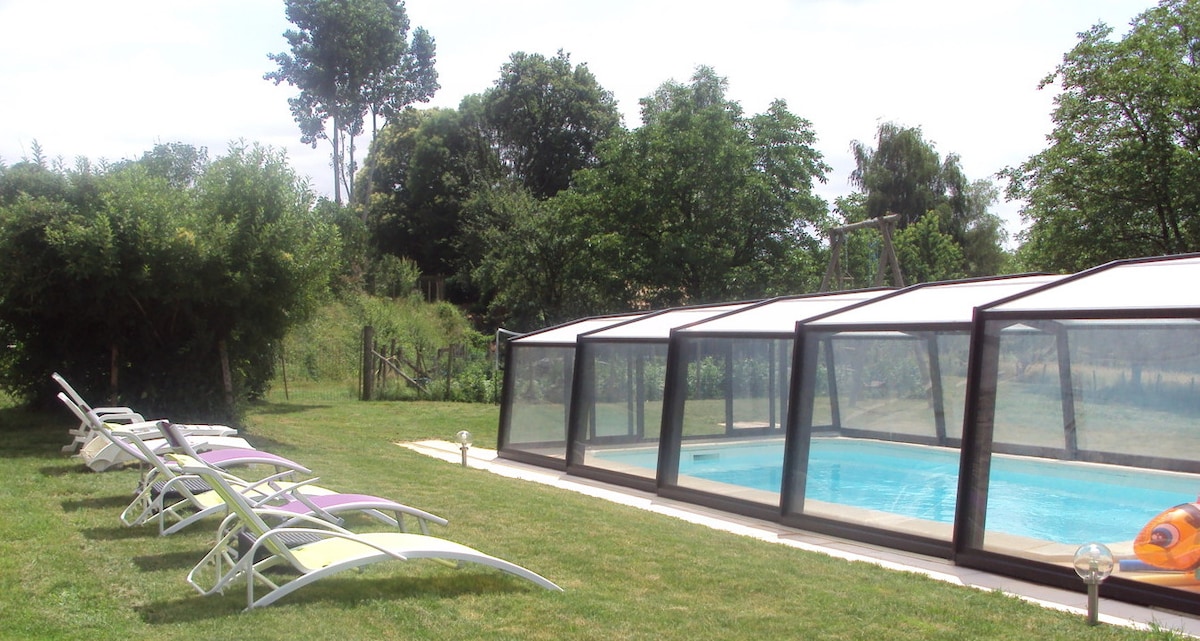 Salle de jeux SPA piscine couverte chauffée