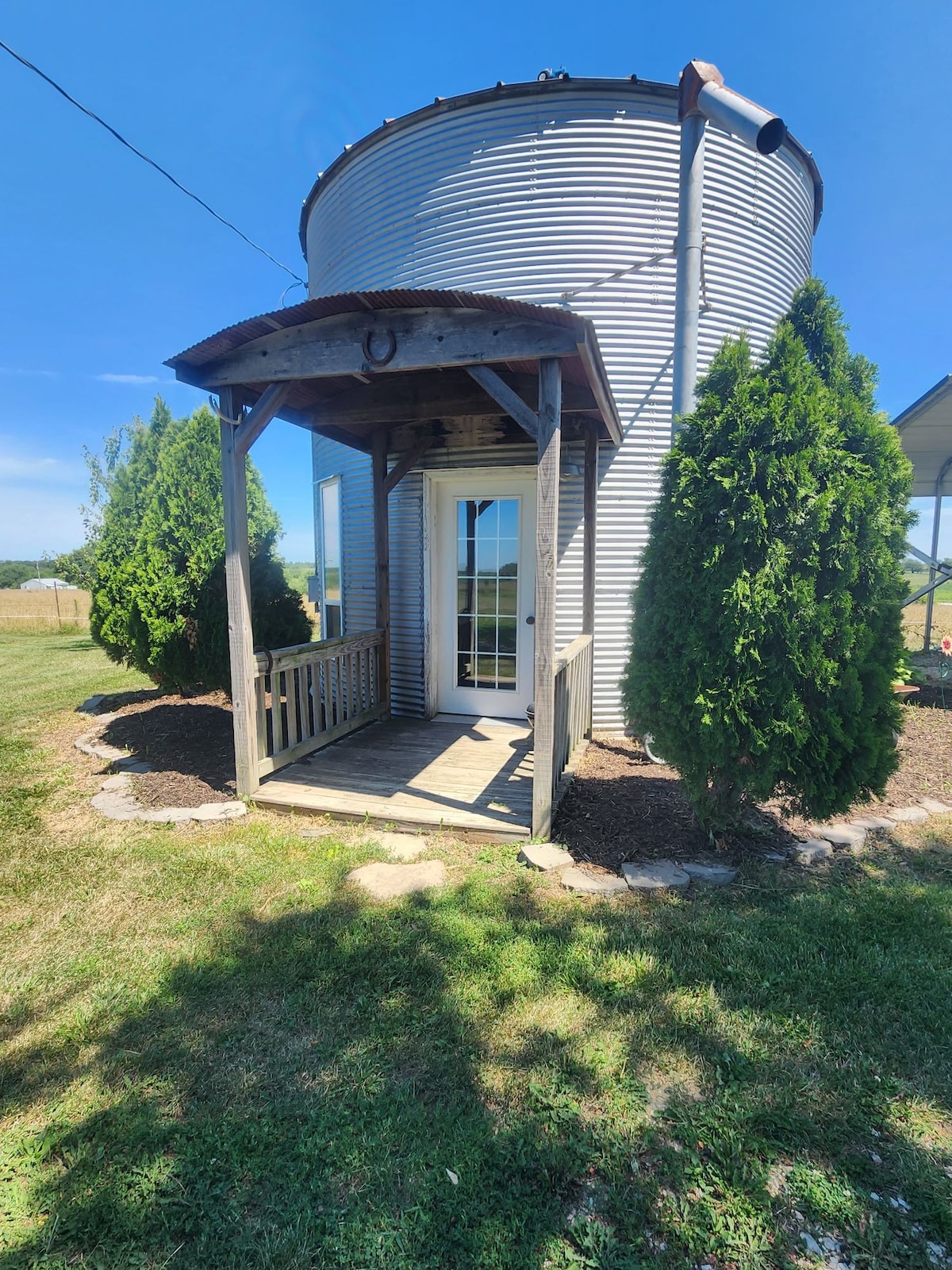 Country Grain Bin!