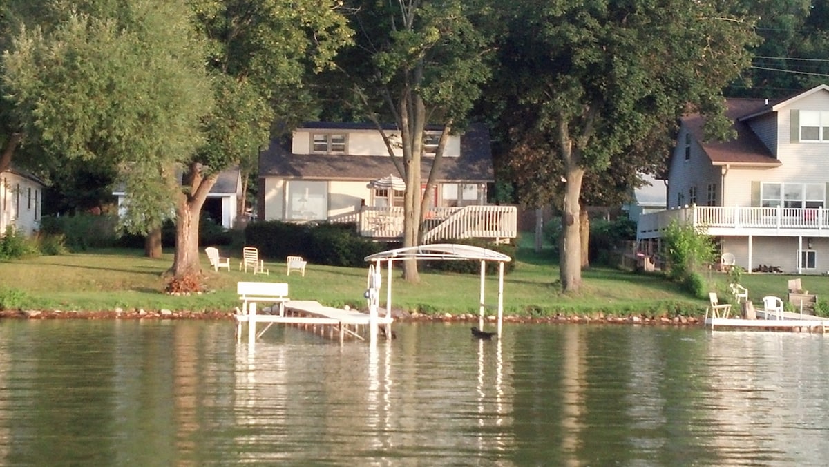 COMO湖畔别墅，含船只和汽车