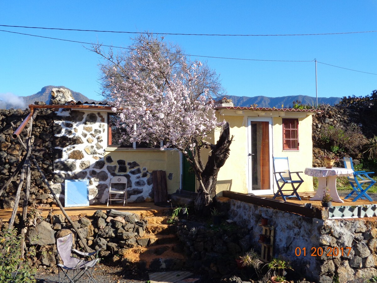 珠宝阳光石屋（ Jewelry Sunny Stone House ）