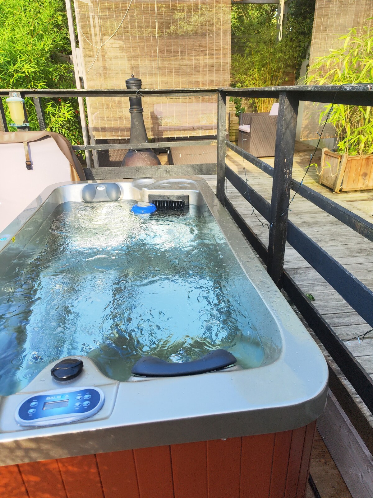 Cabane romantique avec jacuzzi dans le Perche