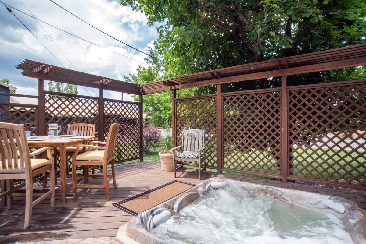 Perfect "Home Away From Home" NearTown w/ Hot Tub!