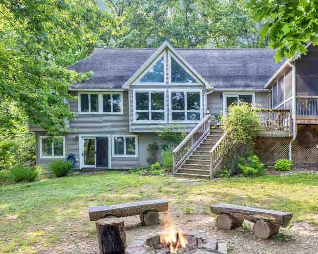 Modern Lakehouse, Private Dock near Harpers Ferry