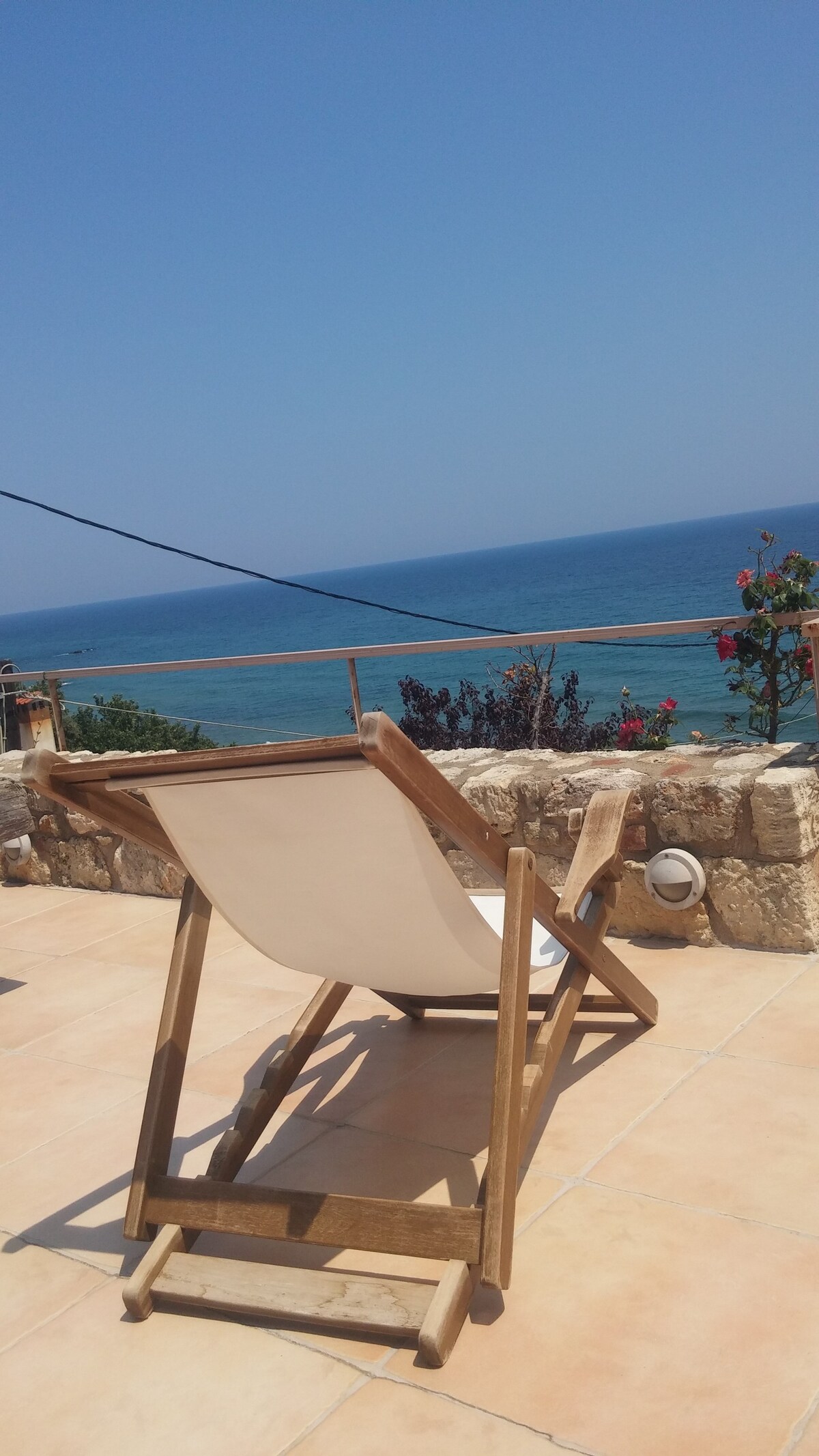 Private balcony to the AEGEAN SEA - Luxury villas