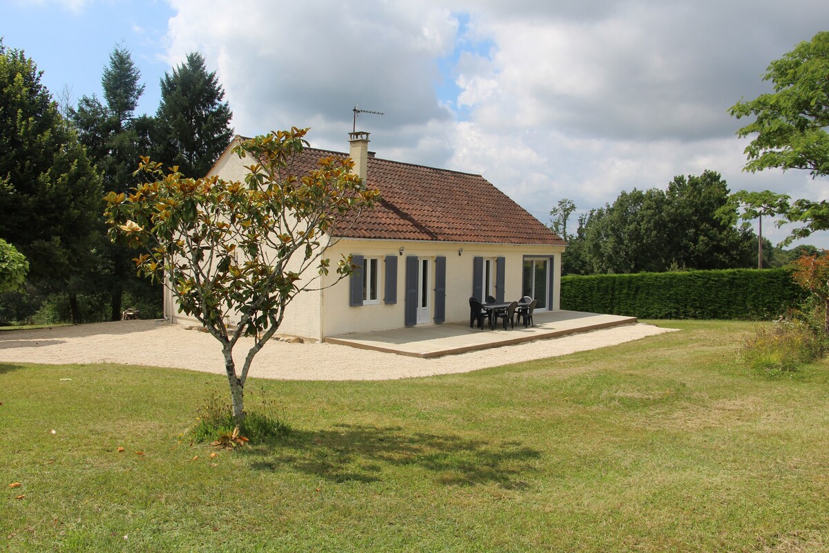 Maison climatisée avec spa au cœur du Périgord