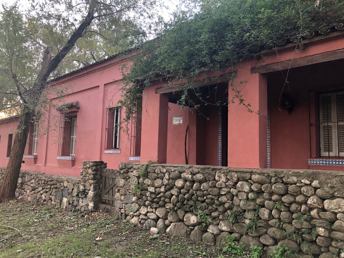 位于圣哈维尔（ San Javier ）雅坎托（ Yacanto ）的殖民主义住宅「La Paz」