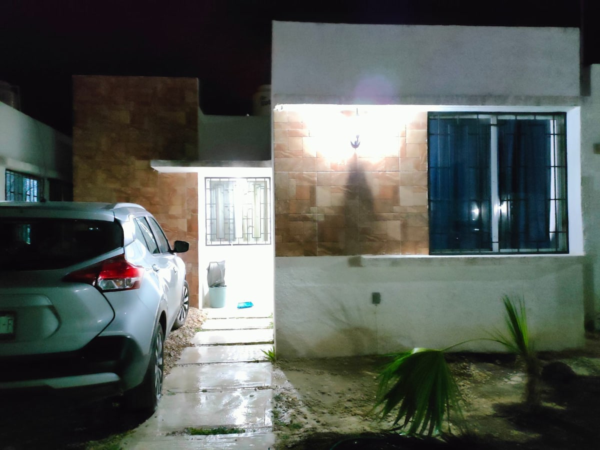 Agradable casa segura en residencial (privada)