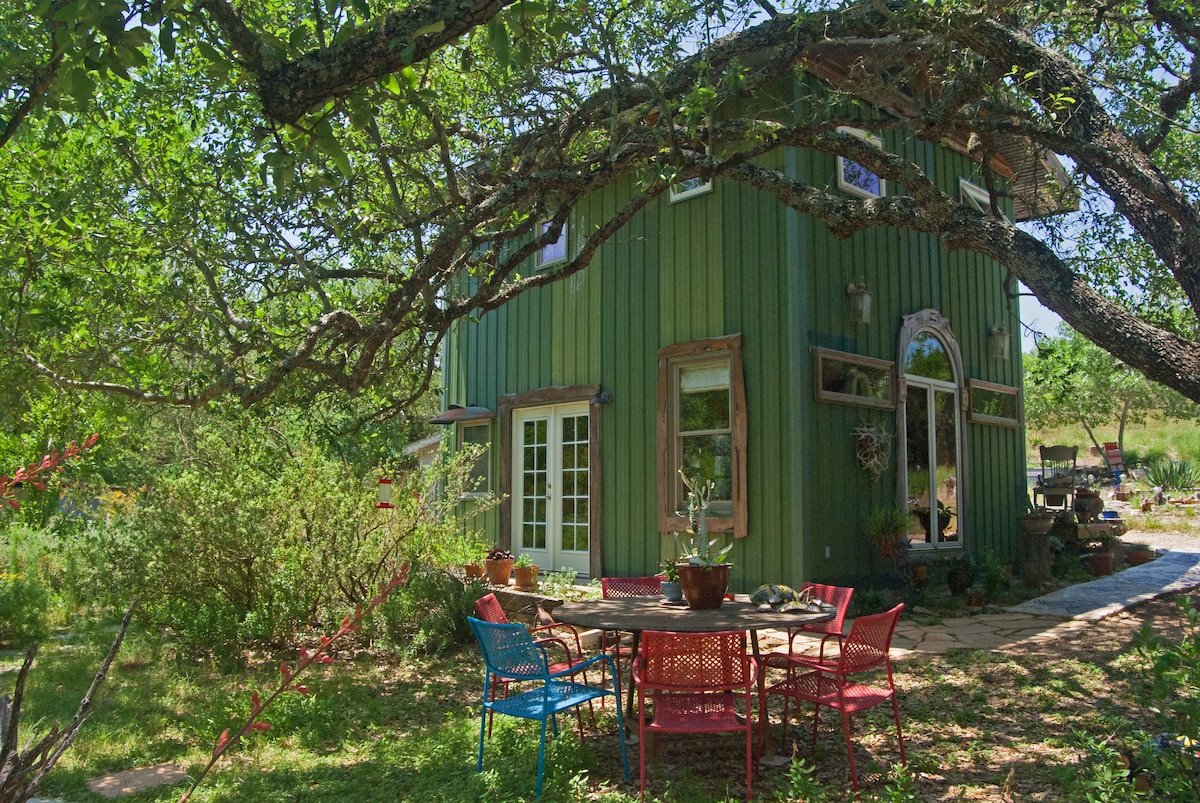 Dream Shack Escape Texas Hill Country Wine, Nature