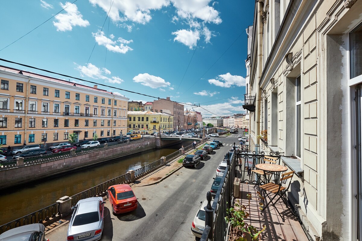 griboedov运河上的公寓