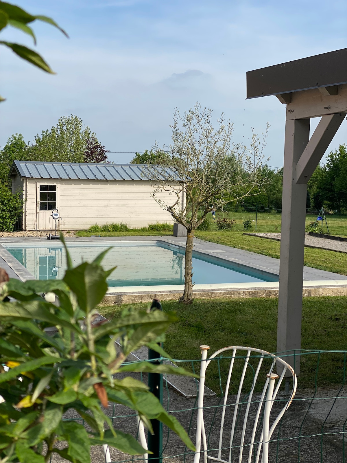 Maison familiale avec piscine et grand jardin