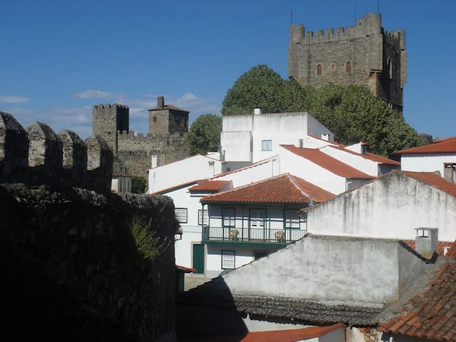 布拉干萨 (Bragança)的民宿